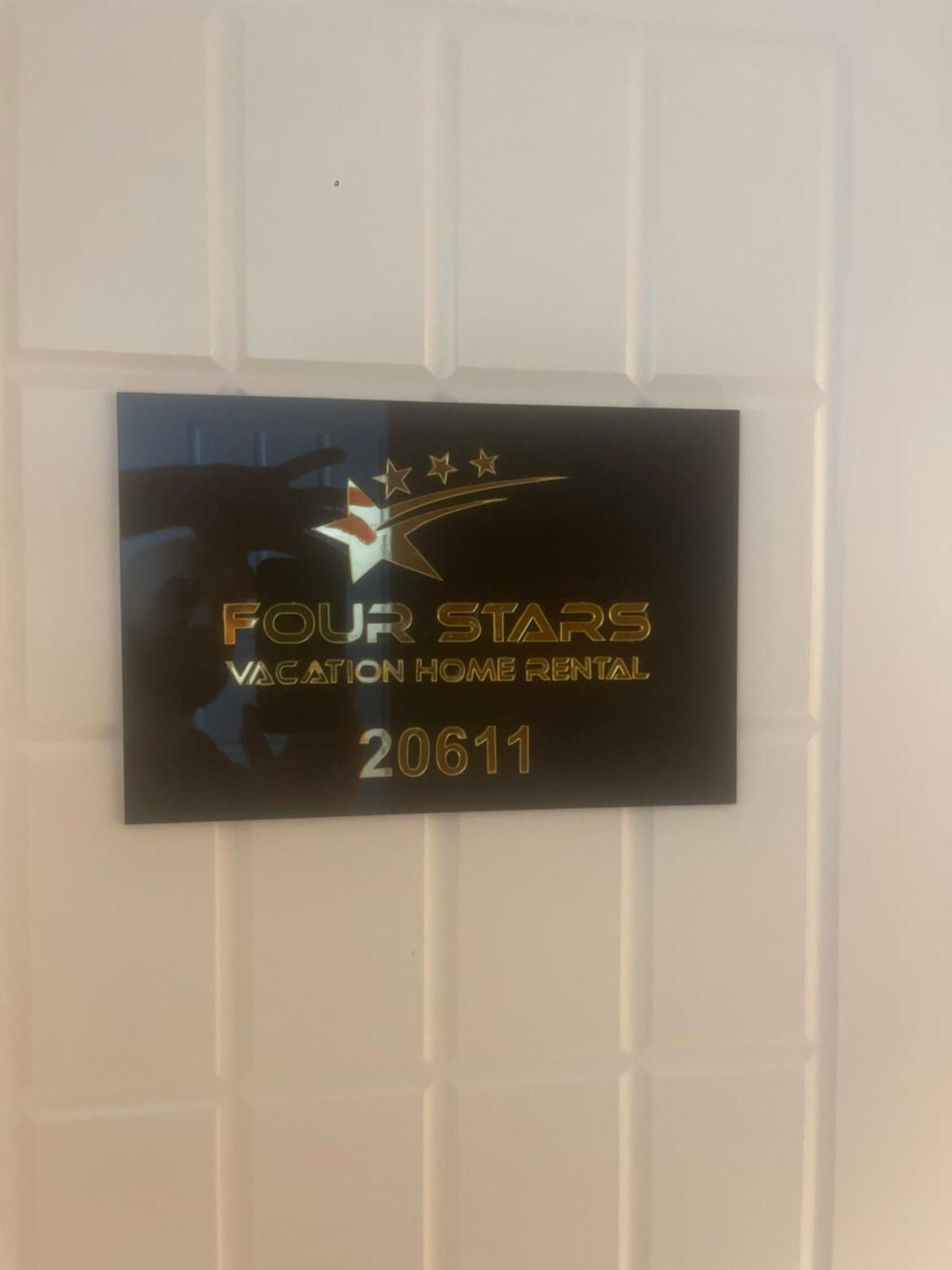 Four Stars Hostel Dubai Exteriör bild