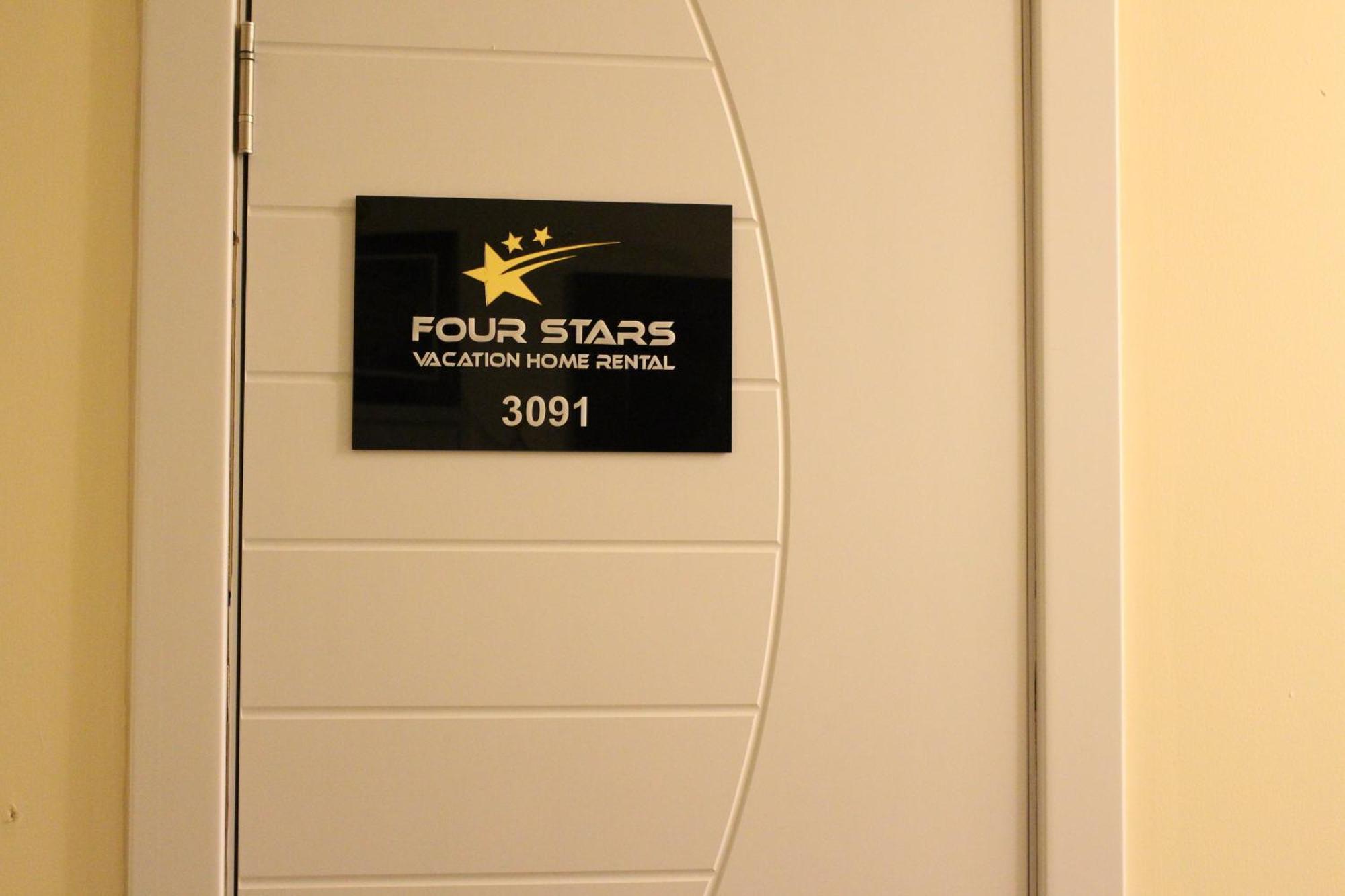 Four Stars Hostel Dubai Exteriör bild