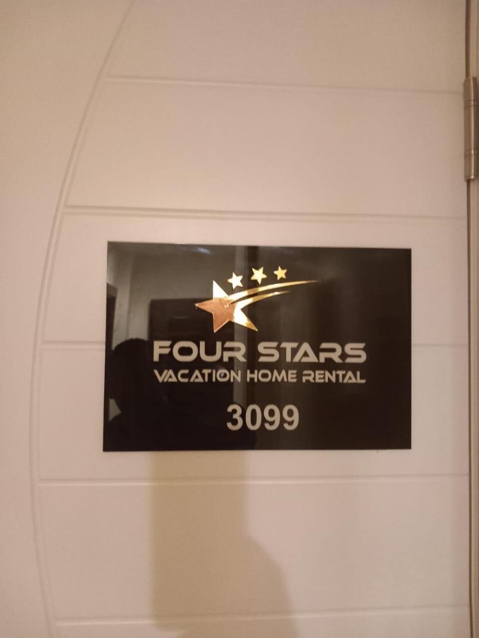 Four Stars Hostel Dubai Exteriör bild