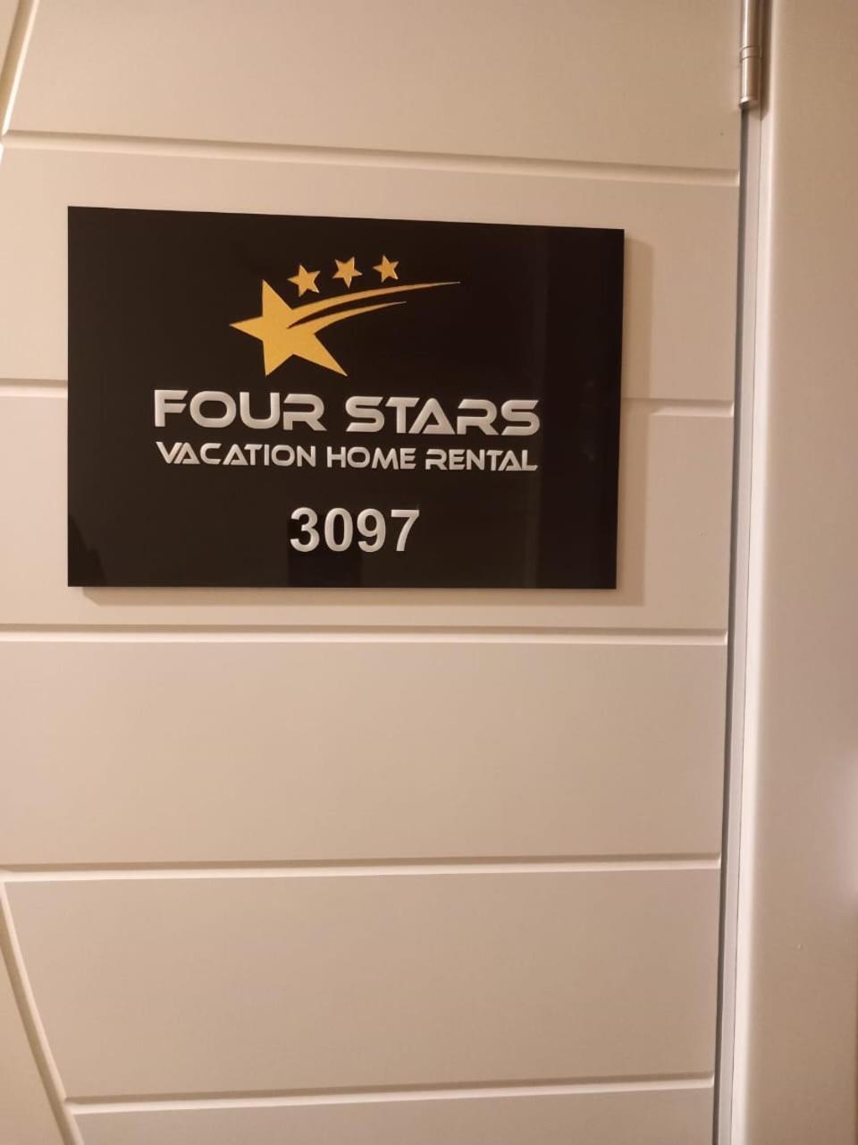 Four Stars Hostel Dubai Exteriör bild