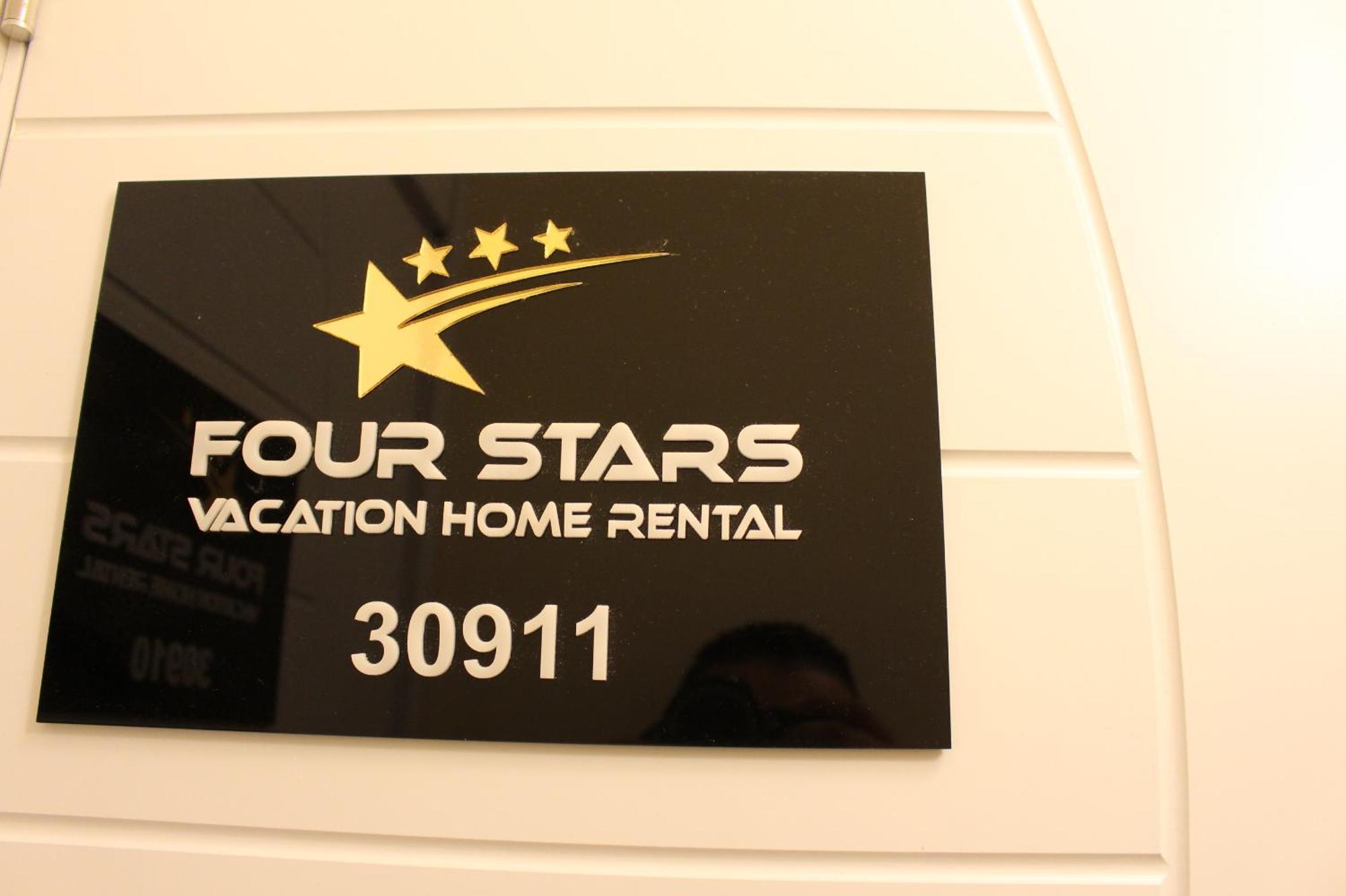 Four Stars Hostel Dubai Exteriör bild