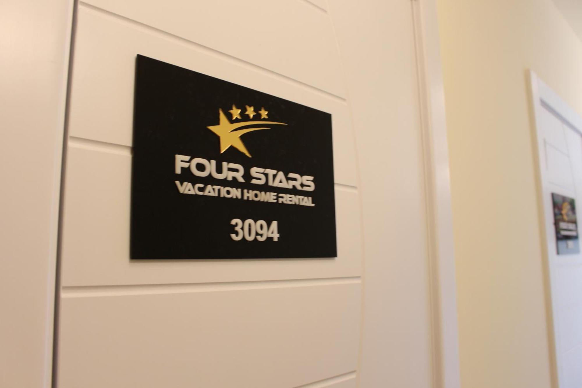 Four Stars Hostel Dubai Exteriör bild